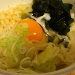 簡単わかめのぶっかけうどん♪